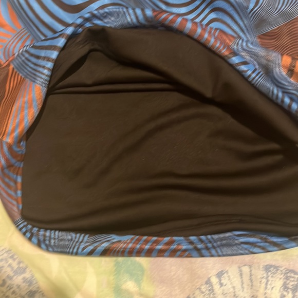 Pretty Little Thing plus size Blue Contour print mesh dress One shoulder dress - Picture 4 of 4